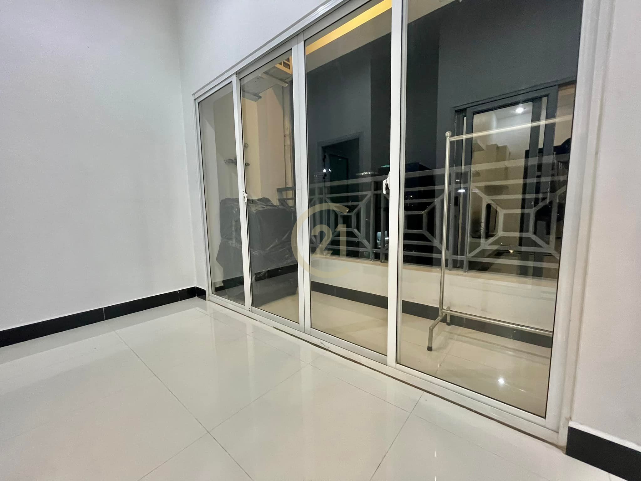 CLASSIC ONE BEDROOM FOR RENT