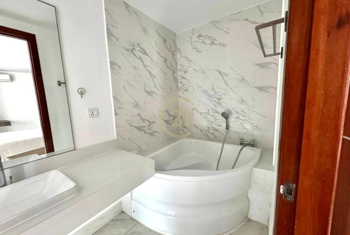 PREMIUM FOUR BEDROOM FOR RENT