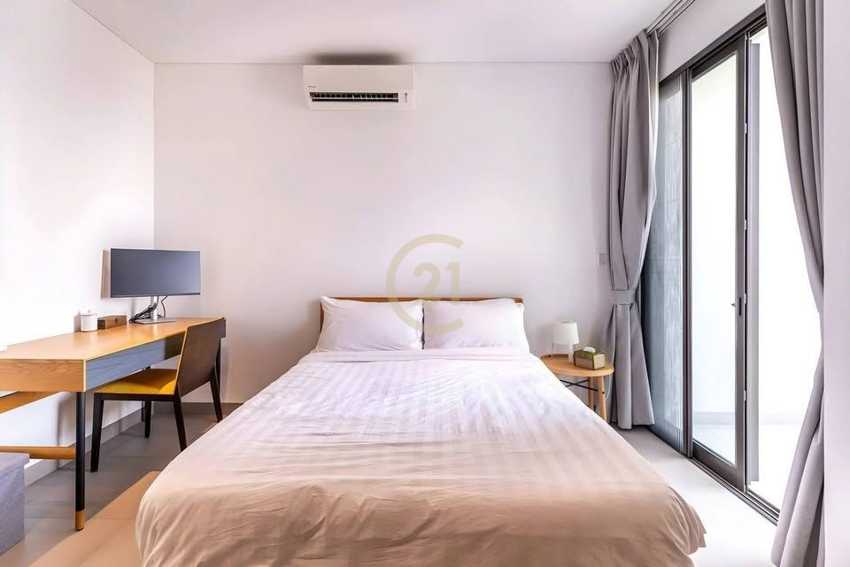 Luxury One Bedroom For Rent At BKK1