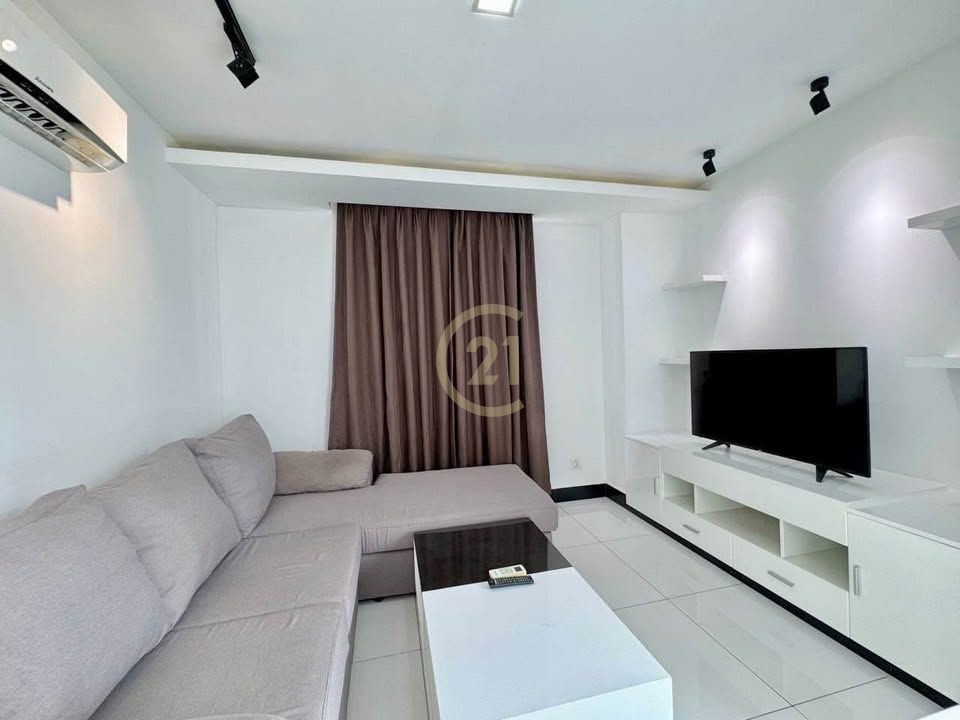 Luxury One Bedroom For Rent At BKK3
