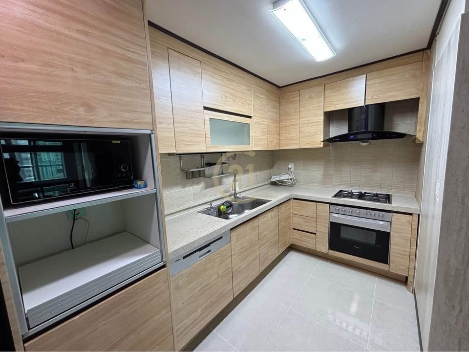 SPECIOUS THREE BEDROOM FOR RENT