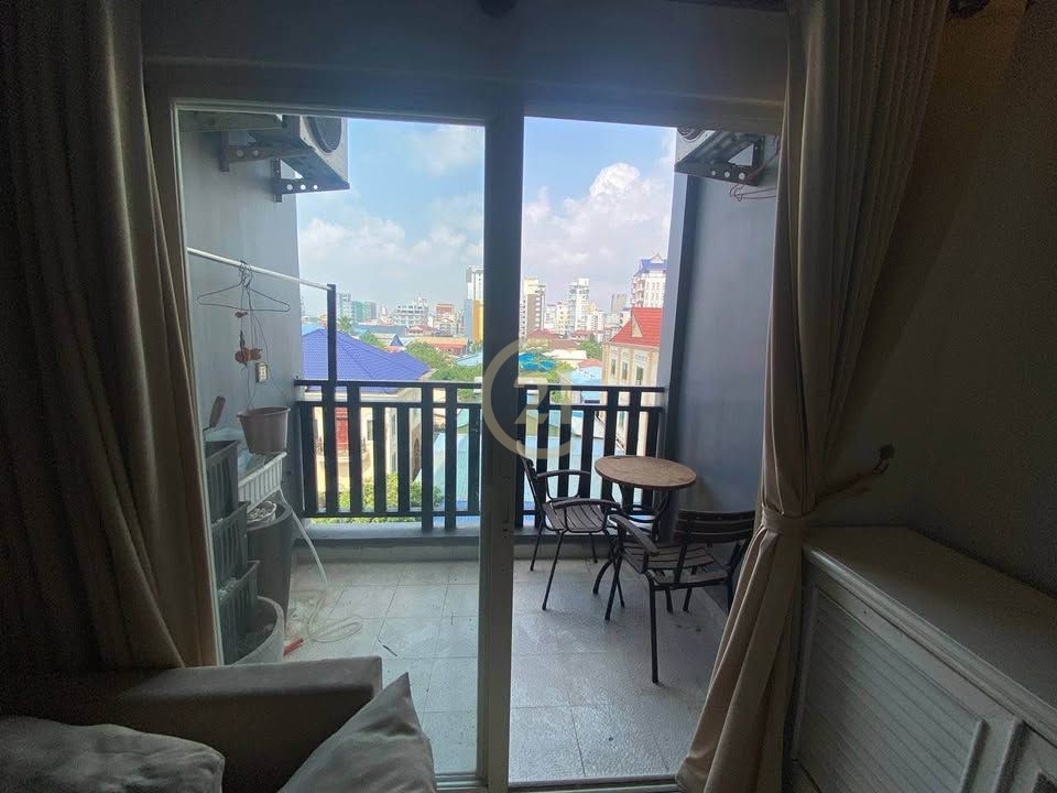 CLASSIC THREE BEDROOM FOR RENT