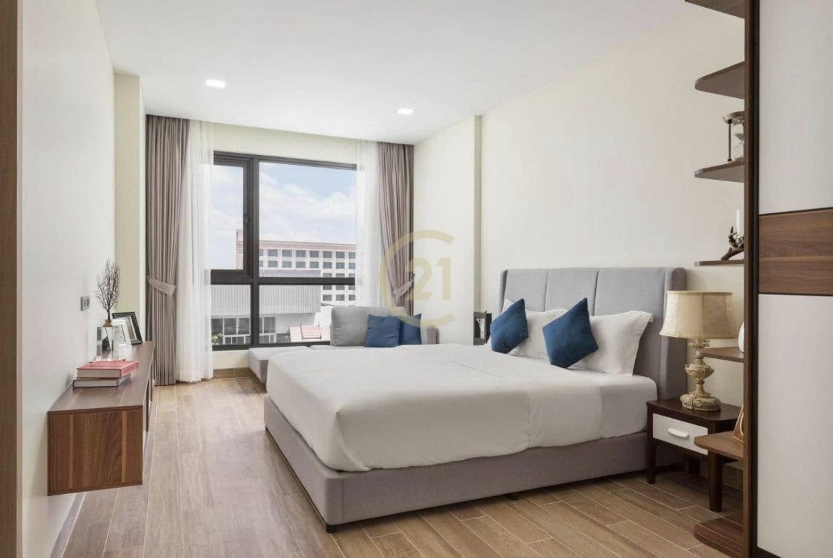 Spacious 3 Bedroom Apartment with Pool & Gym | Toul Svay Prey