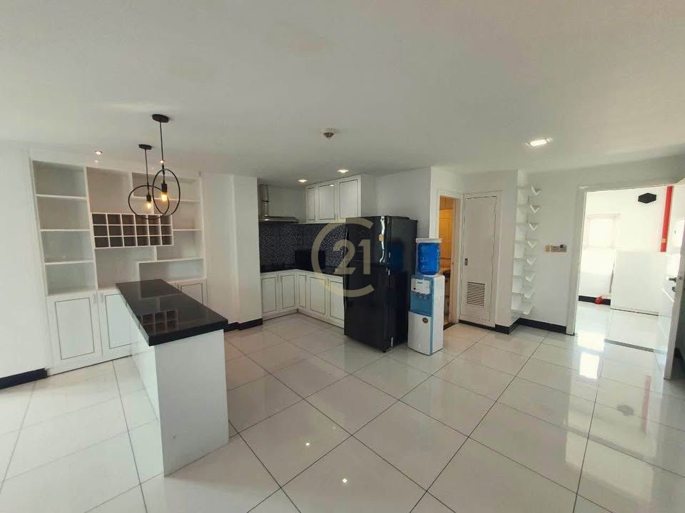 Luxury Penthouse For Rent At BKK3