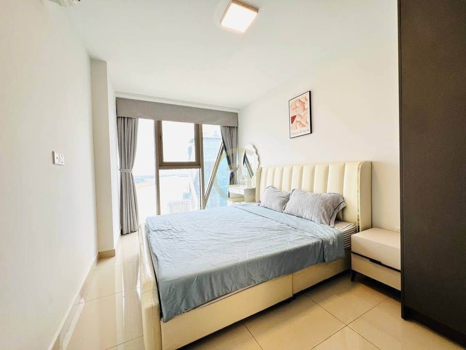 VINTAGE ONE BEDROOM FOR RENT