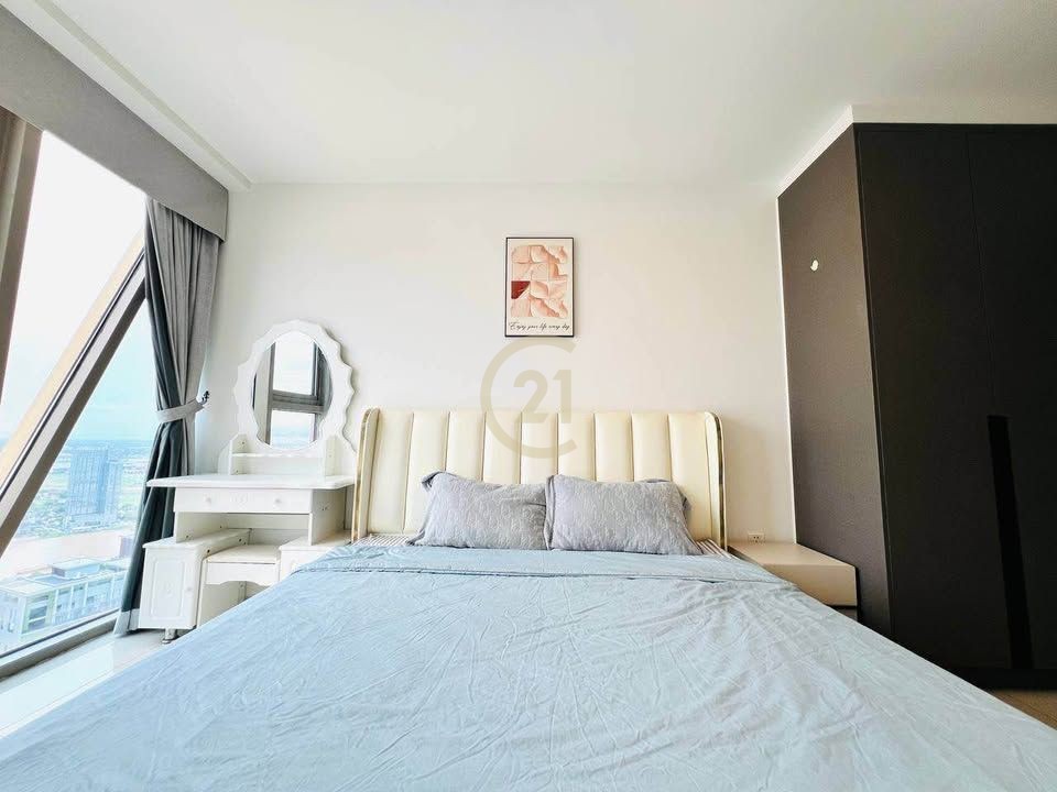 VINTAGE ONE BEDROOM FOR RENT