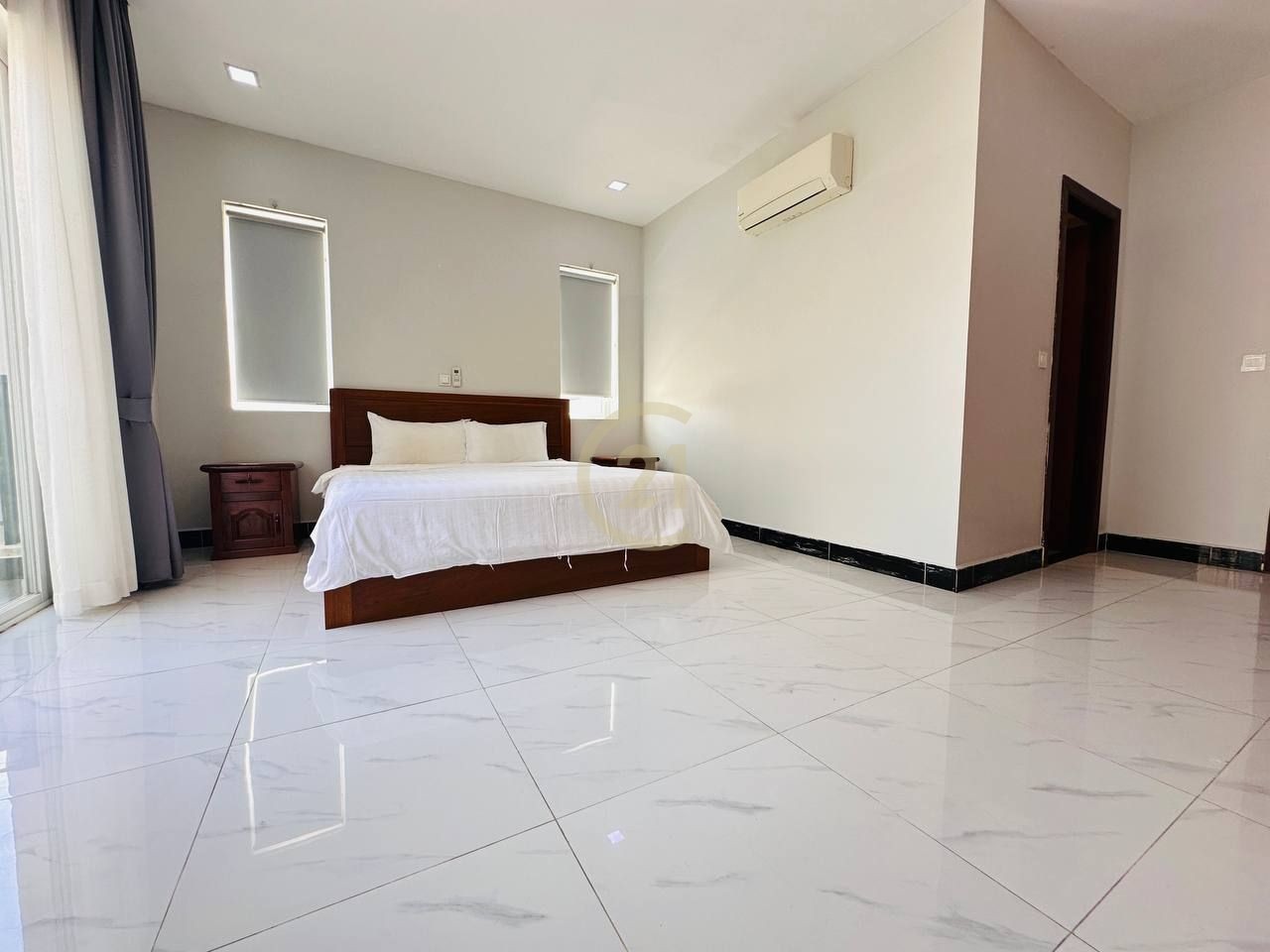 Spacious 1-Bedroom Apartment with 2 Balconies | Toul Tompoung (TTP)