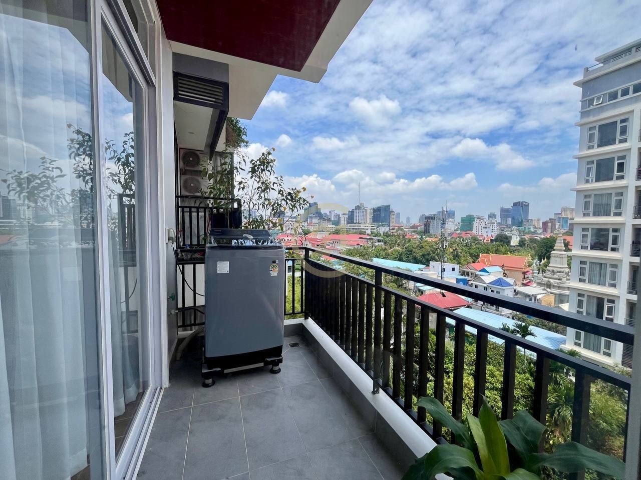 photo_10_2025-04-03_13-51-53 Luxury Studio room For Rent At Tonle Bassac