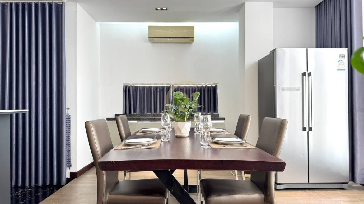 Spacious 3-BR Apartment with Premium Facilities in BKK1