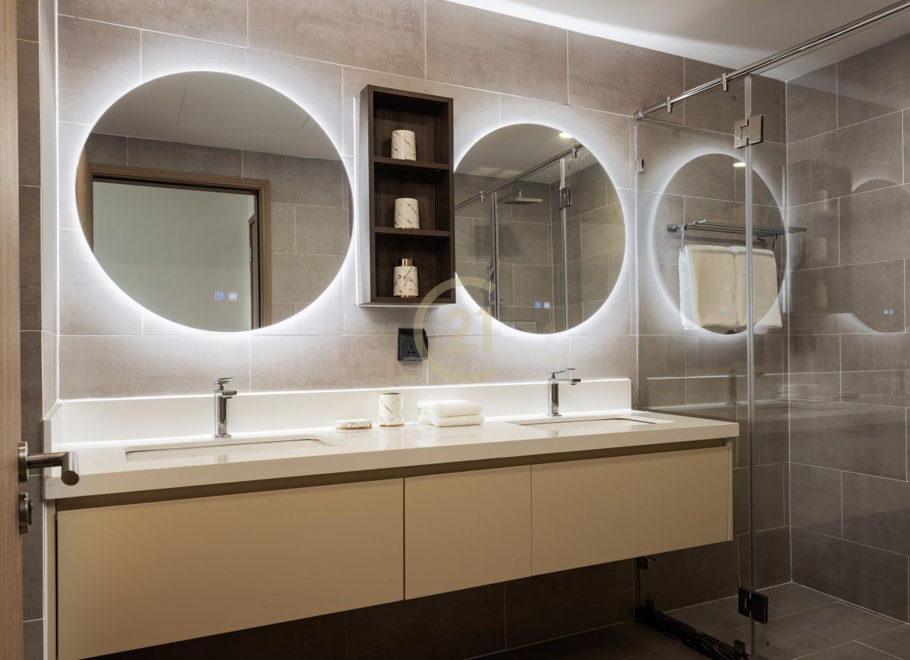 ELEGANT PENTHOUSE BEDROOM FOR RENT