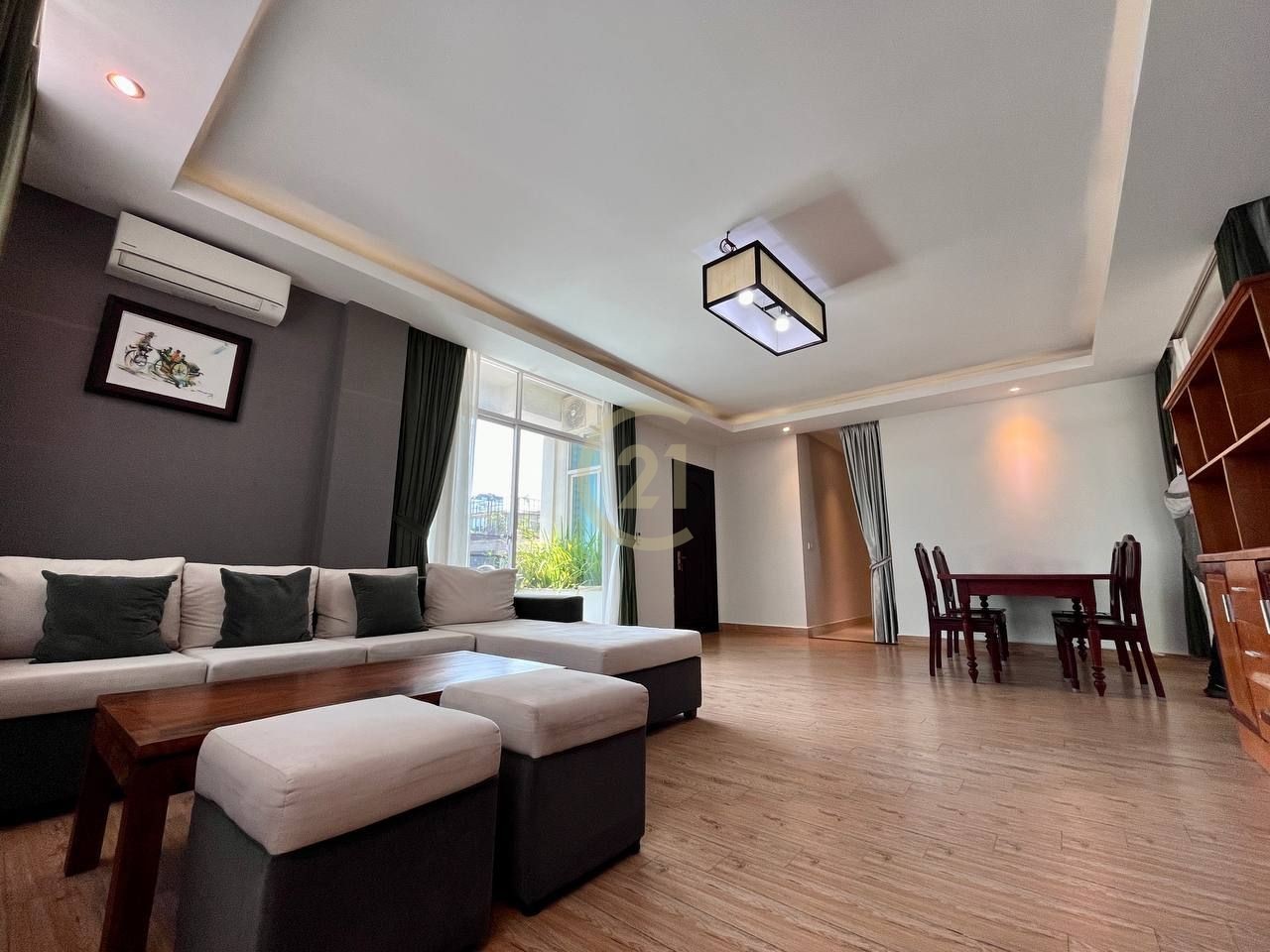 WESTERN THREE BEDROOM FOR RENT