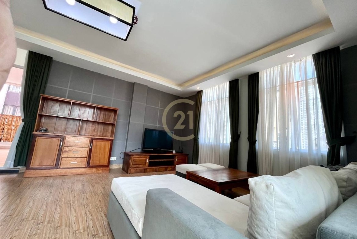WESTERN THREE BEDROOM FOR RENT