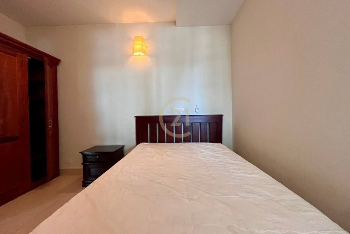 WESTERN THREE BEDROOM FOR RENT