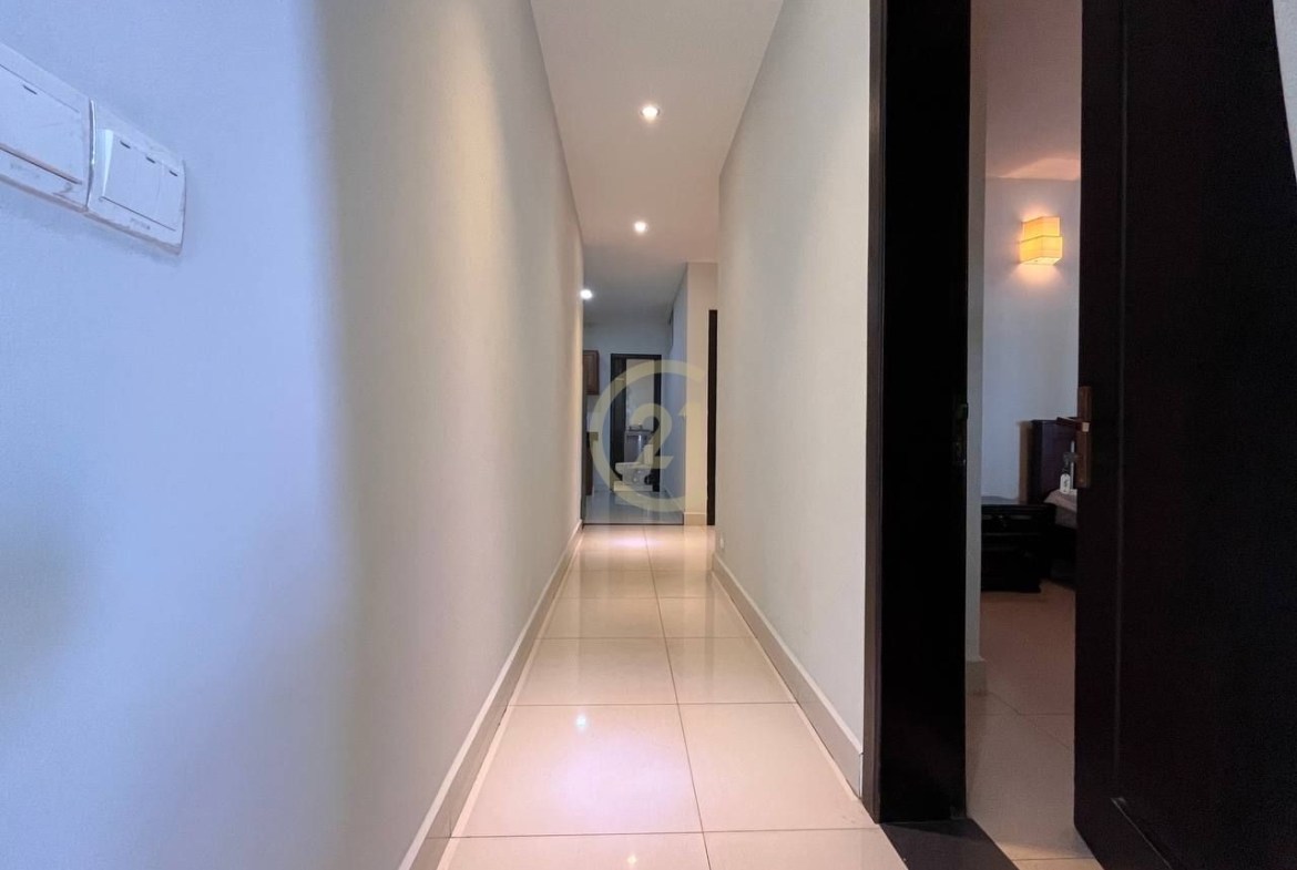 WESTERN THREE BEDROOM FOR RENT
