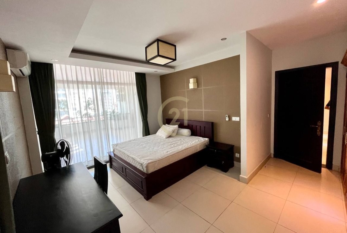 WESTERN THREE BEDROOM FOR RENT
