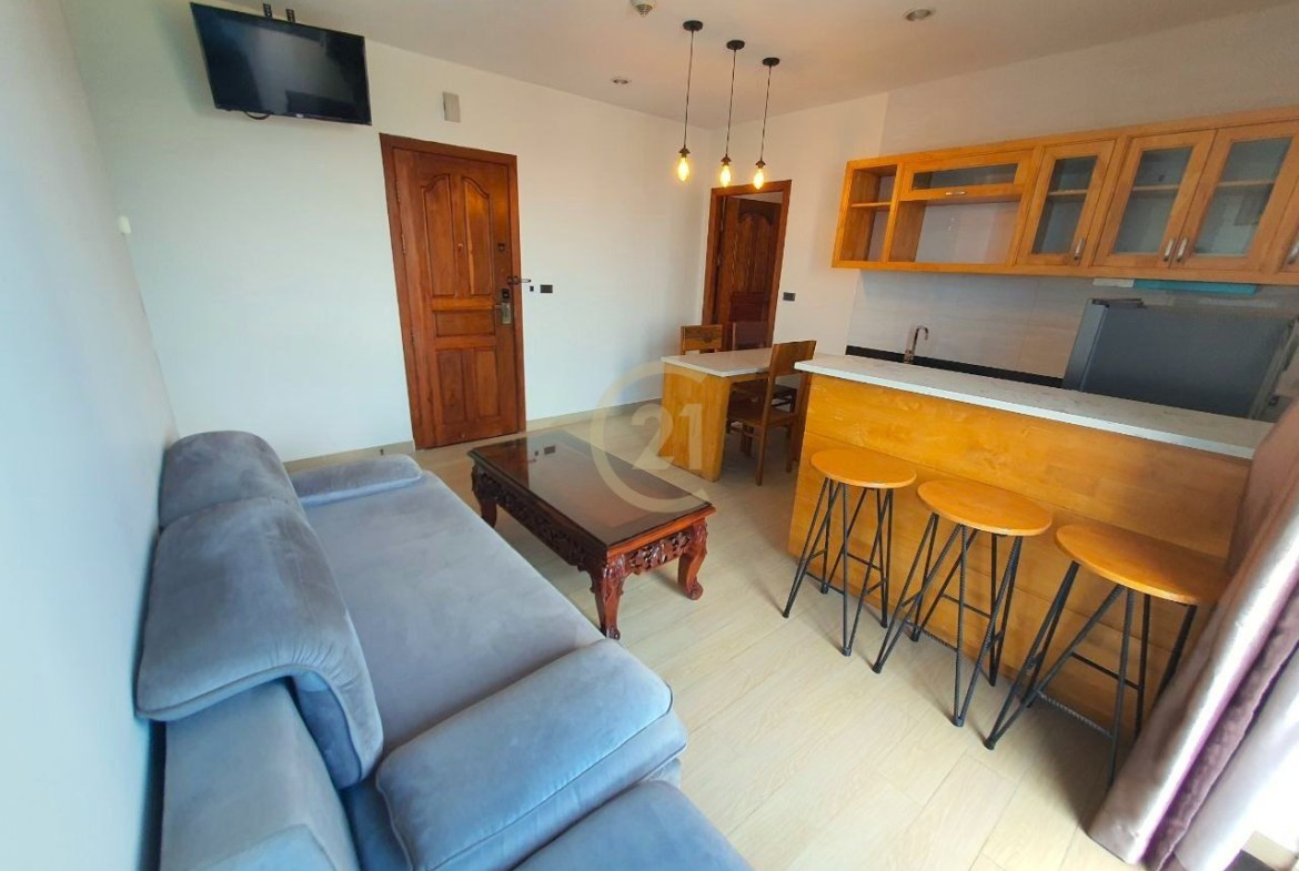 WESTERN THREE BEDROOM FOR RENT