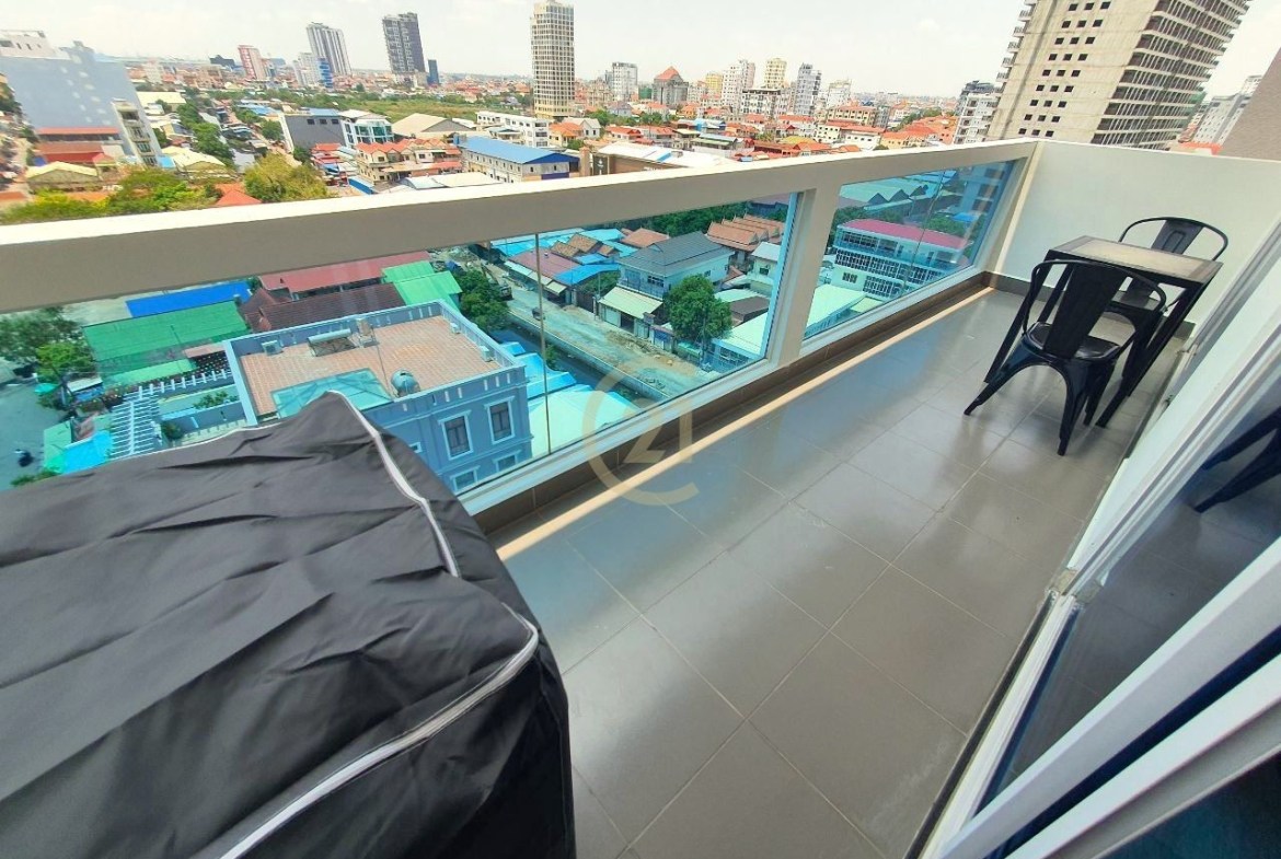 WESTERN THREE BEDROOM FOR RENT