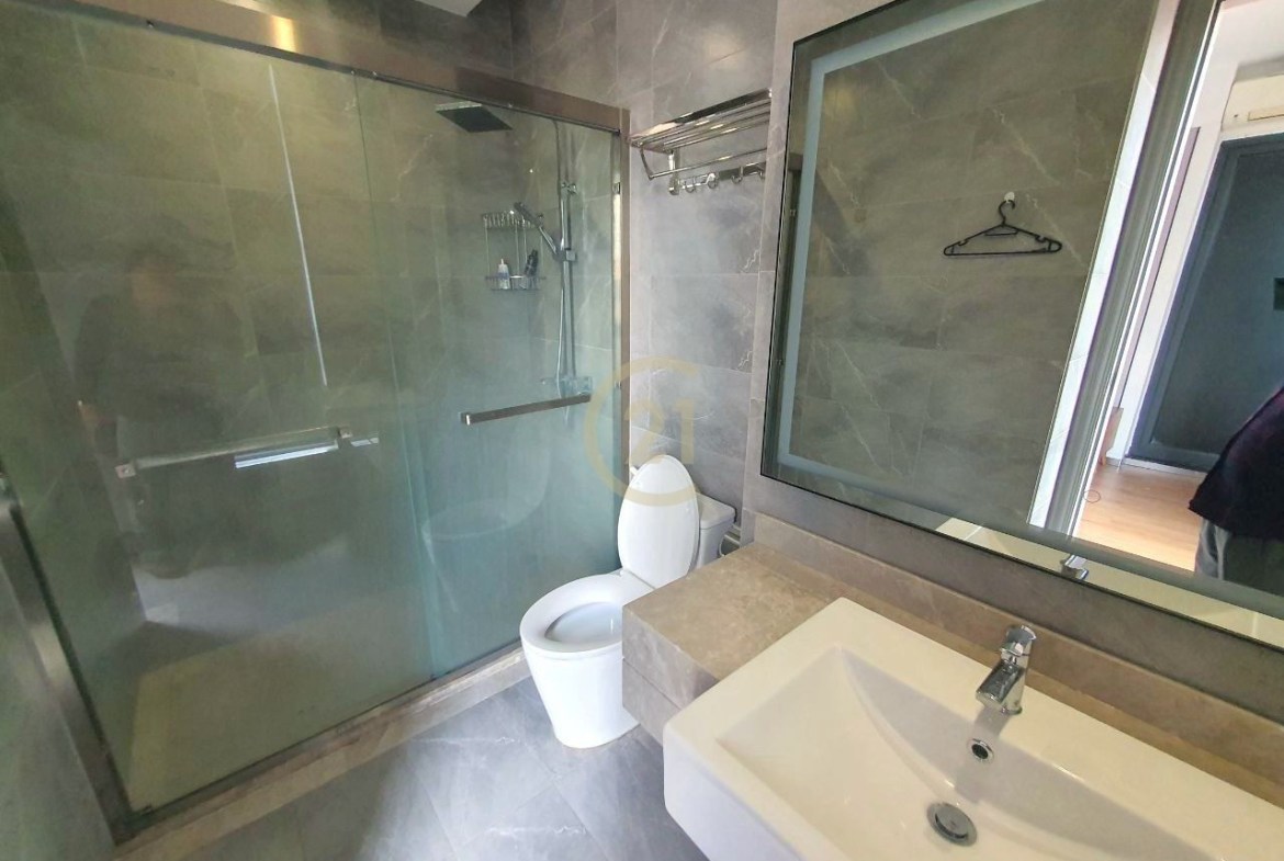 VINTAGE TWO BEDROOM FOR RENT