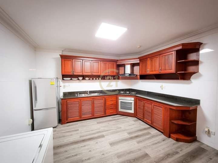 Western Two Bedroom for rent at BKK1