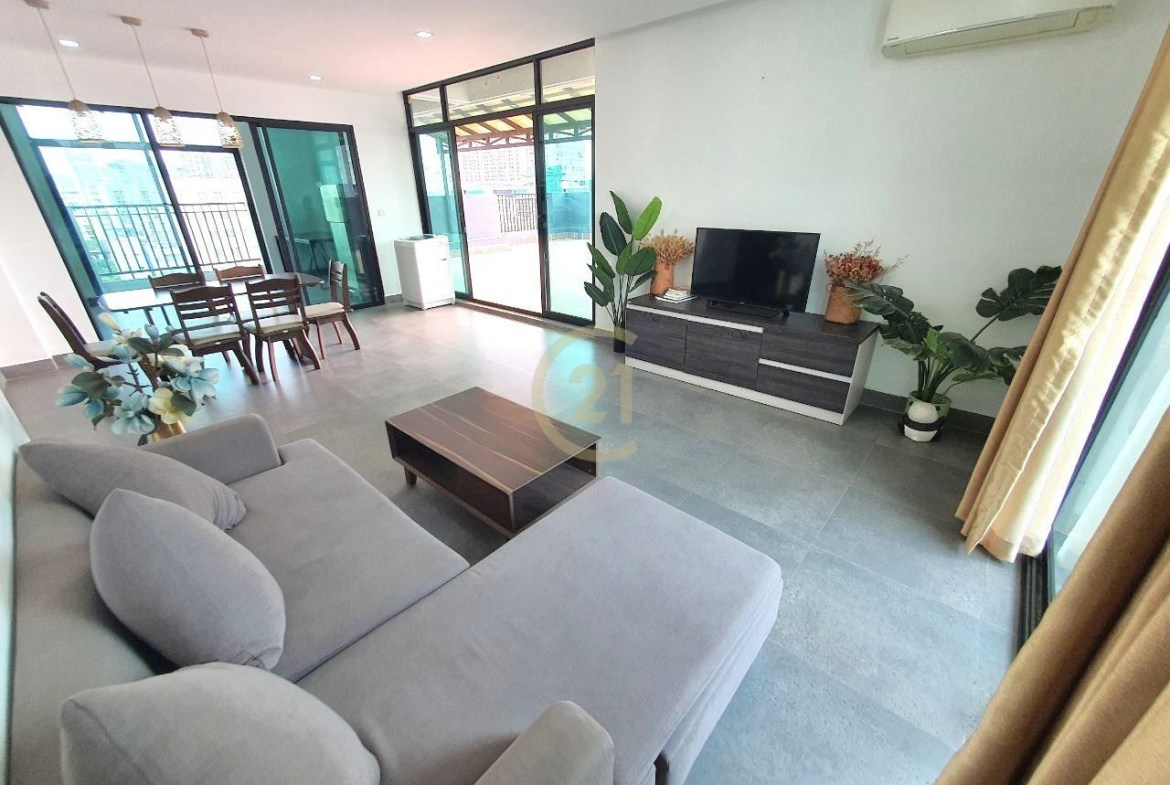 SPECIOUS THREE BEDROOM FOR RENT