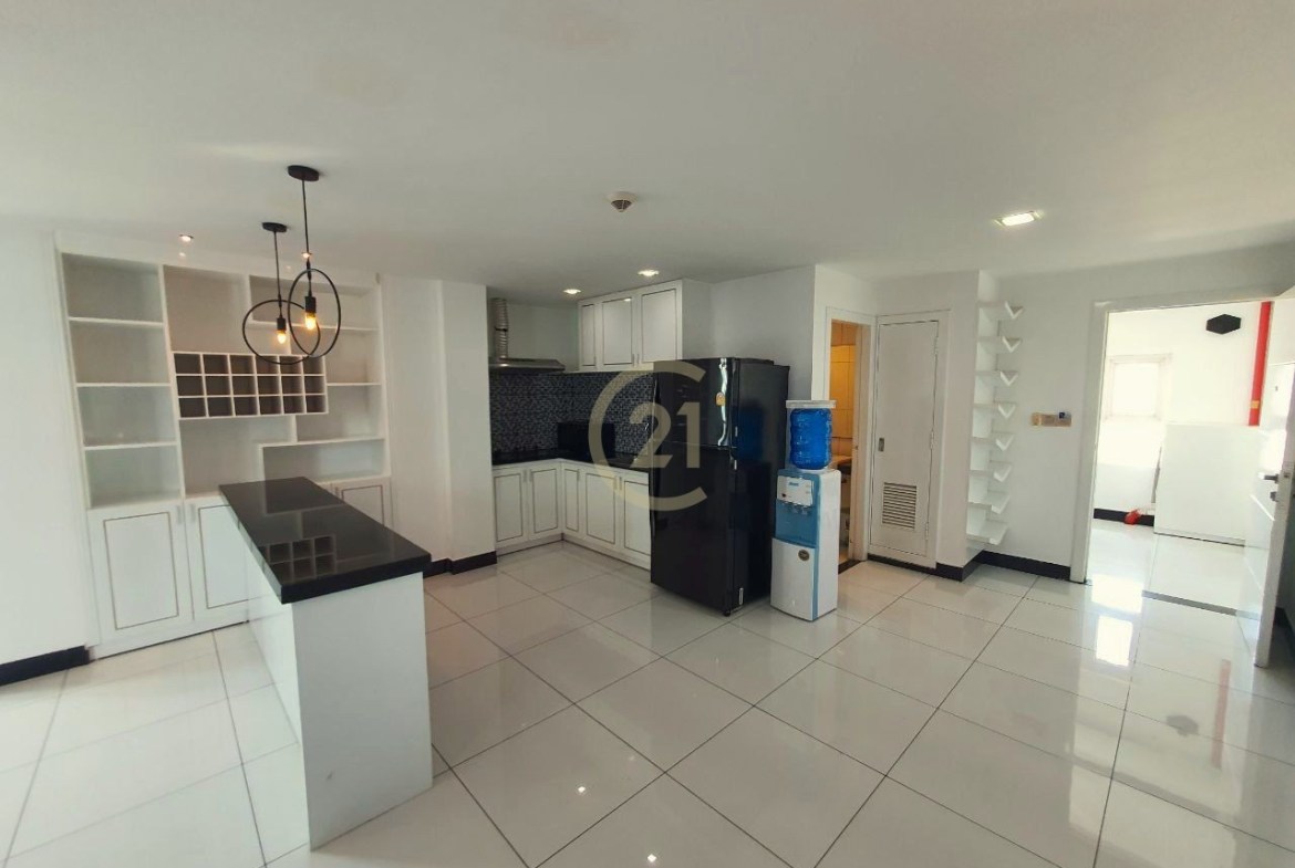 MODERN PENTHOUSE FOR RENT