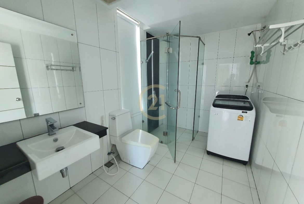 MODERN PENTHOUSE FOR RENT
