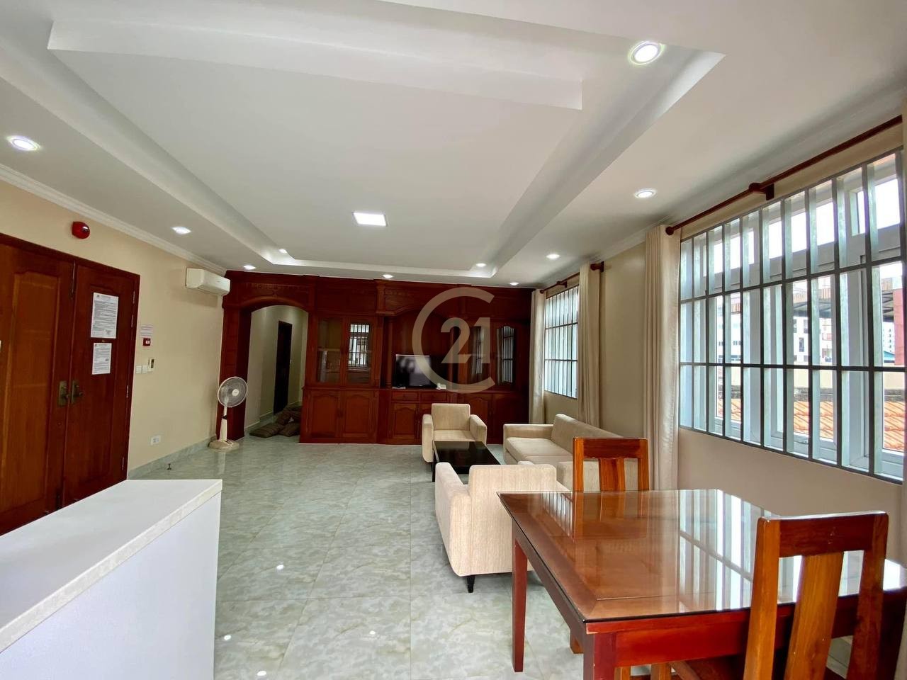 CLASSIC TWO BEDROOM FOR RENT