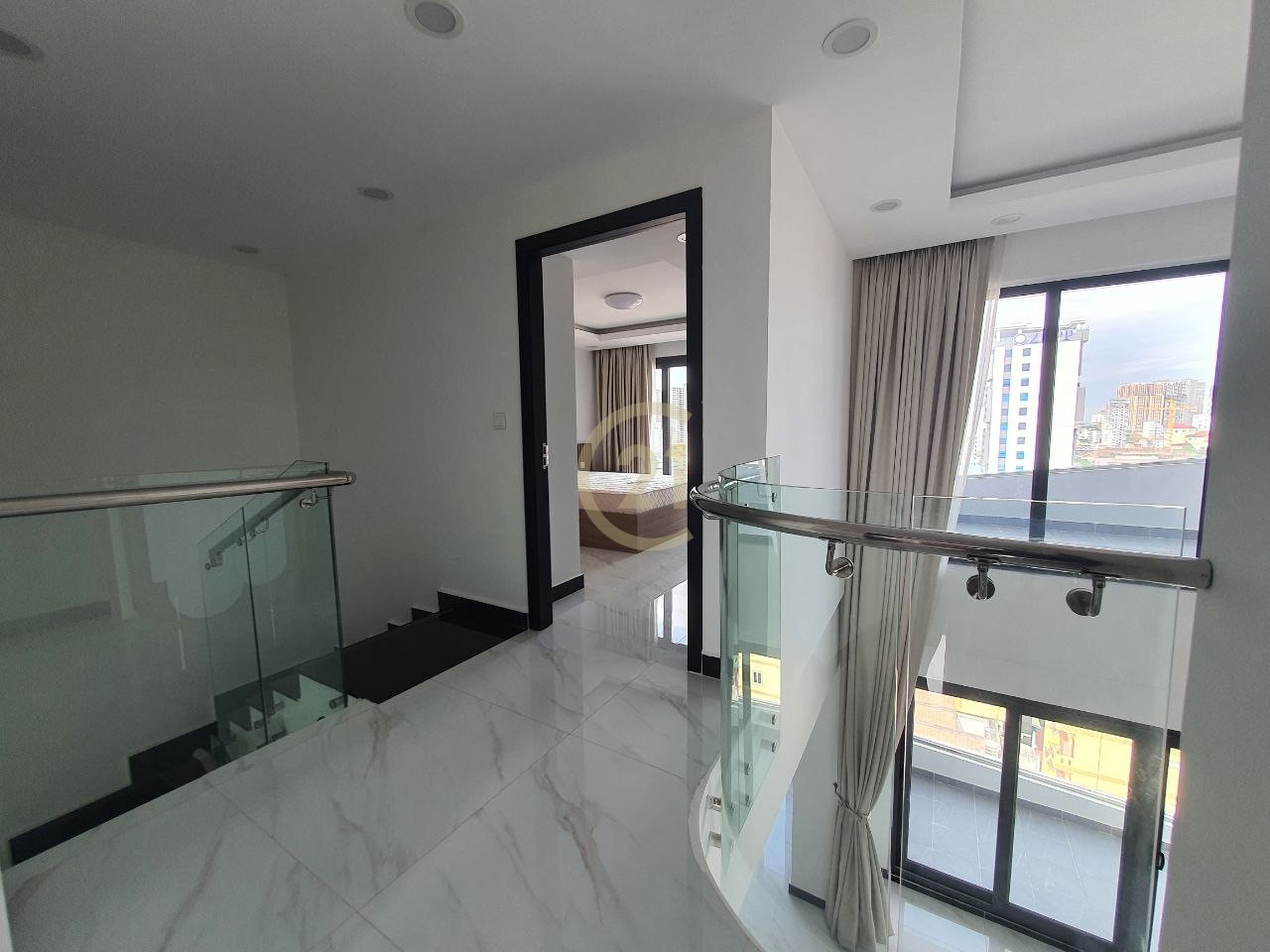 photo_2025-04-28_11-04-03