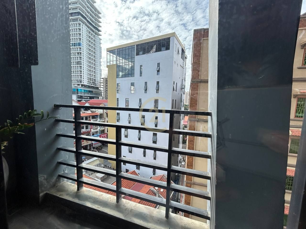 Cozy & Affordable 2-BR Apartment In Tonle Bassac