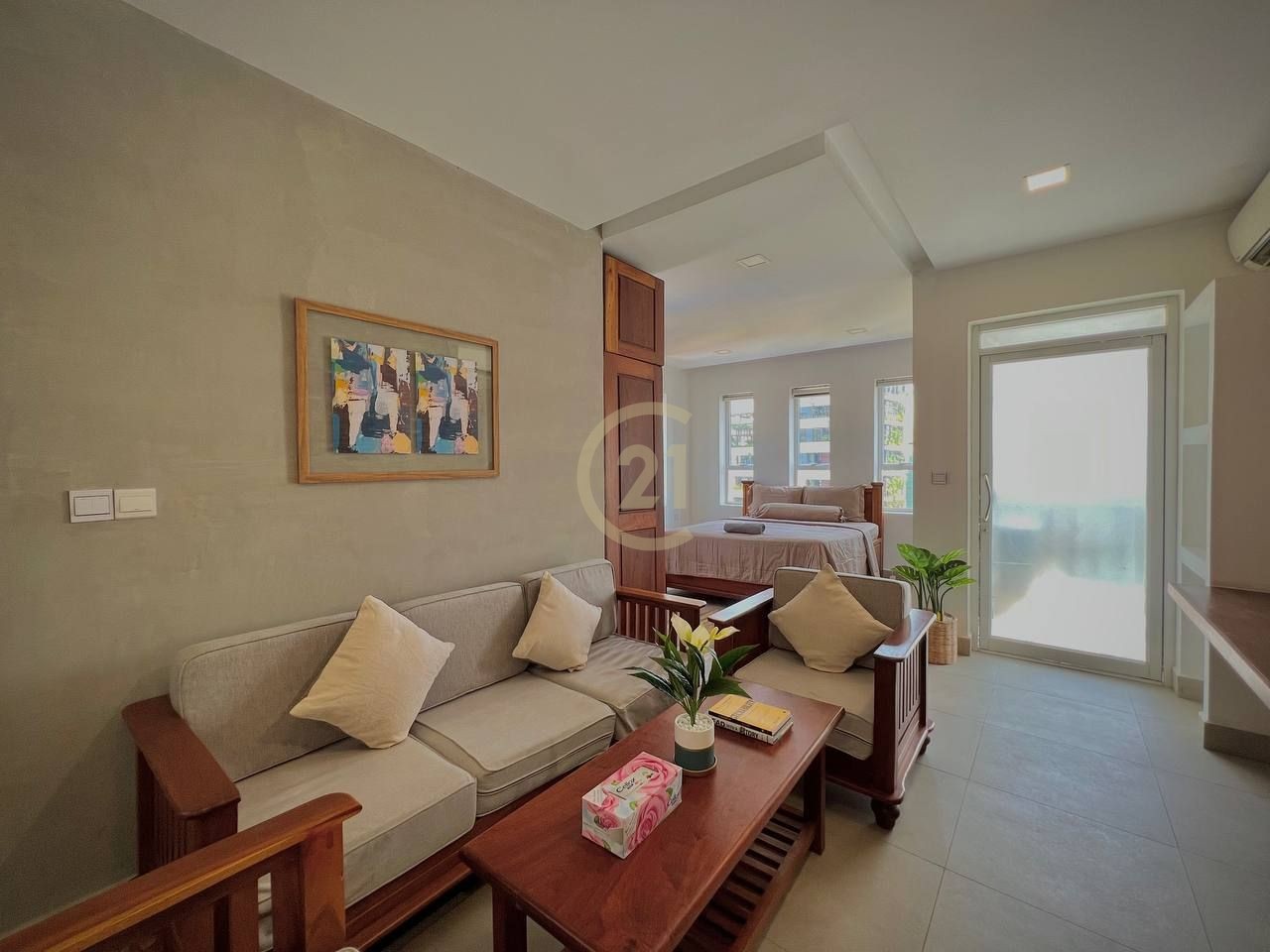 photo_3_2025-04-01_11-35-36 Stylish Studio Serviced Apartment for Rent | Bassac Lane