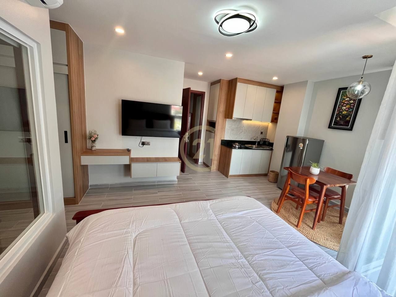 photo_3_2025-04-03_13-12-13 Luxury Studio room For Rent At Tonle Bassac