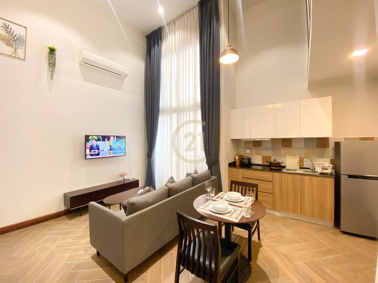 Modern Duplex 1BR with Pool & Rooftop Garden