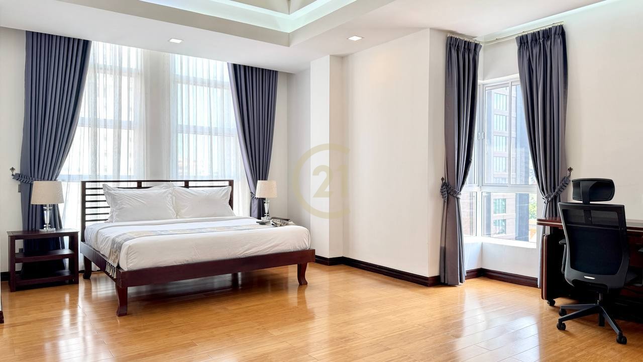 Spacious 3-BR Apartment with Premium Facilities in BKK1