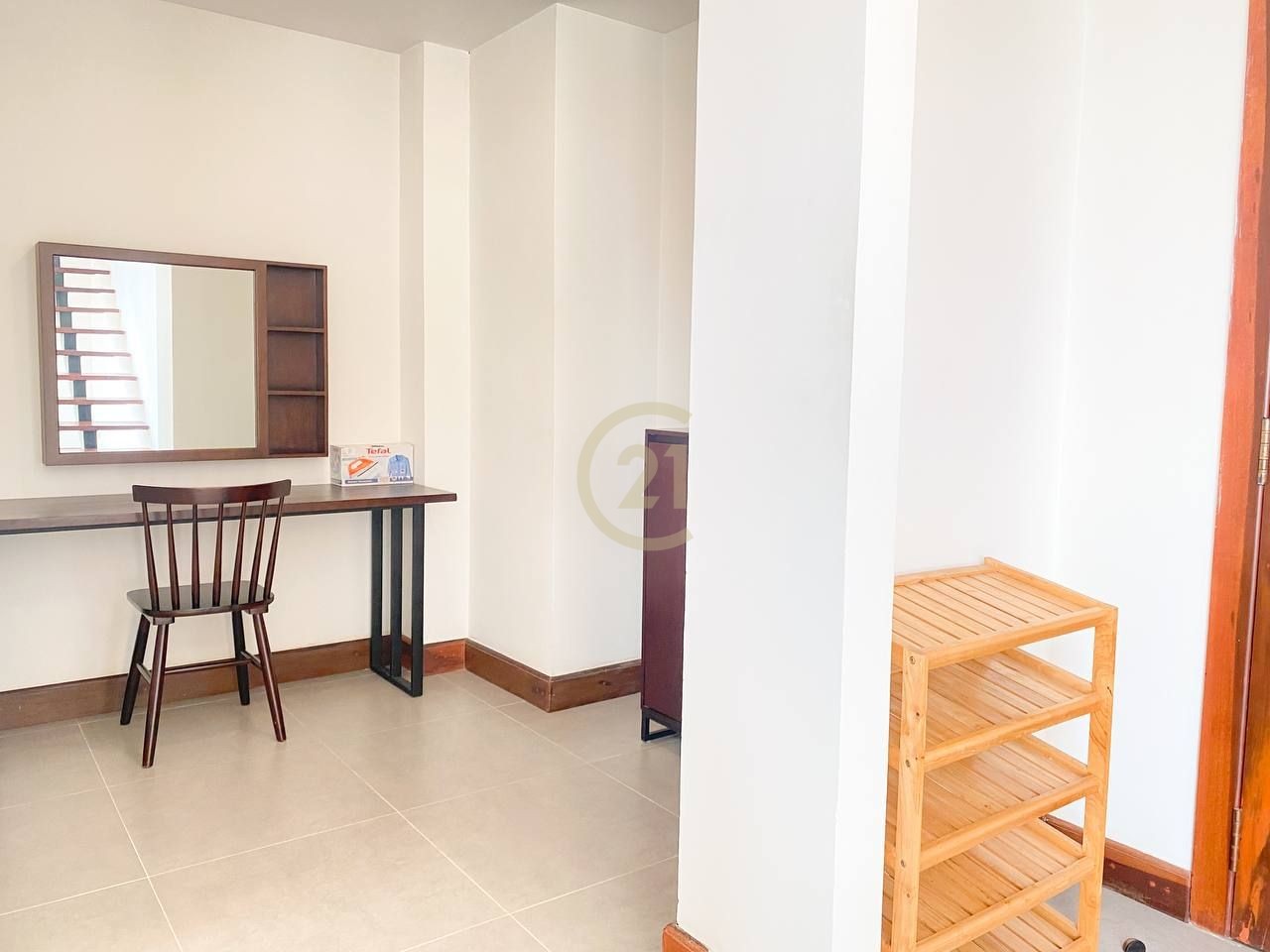 Stylish 2BR Duplex Apartment In Toul Tompung