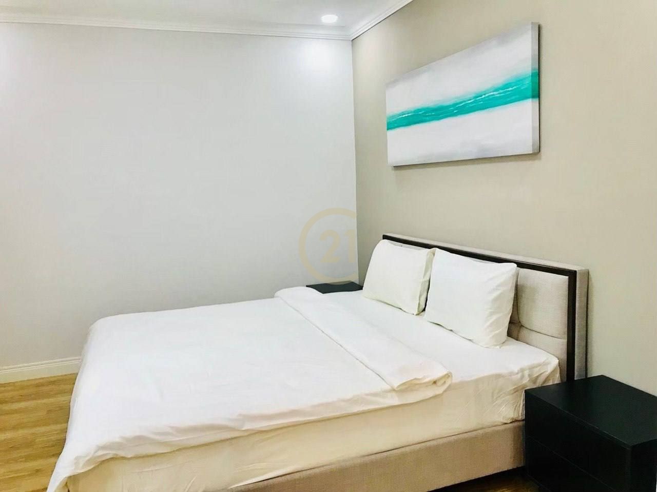 Spacious 2-Bedroom Serviced Apartment for Rent in BKK1
