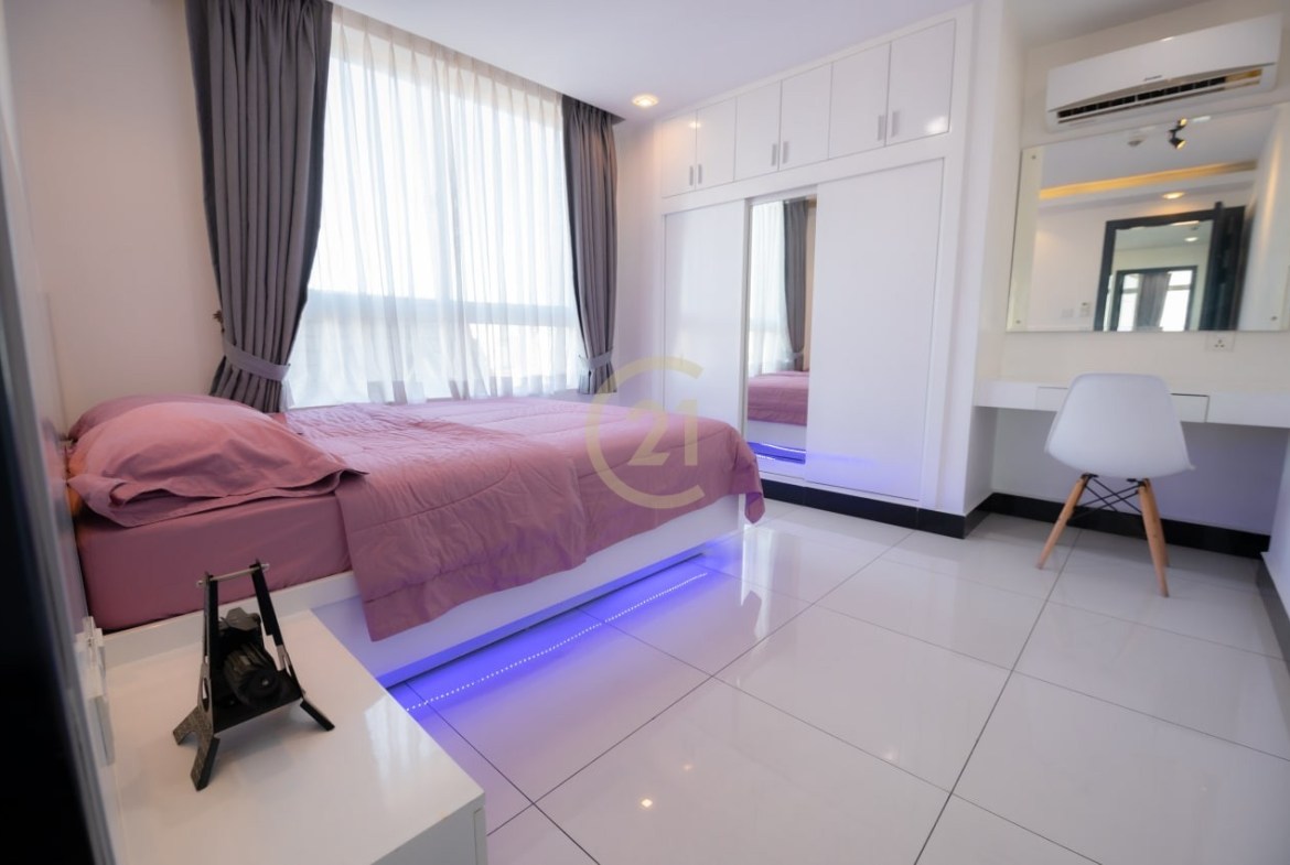 Specious 2-BR Serviced Apartment In BKK1