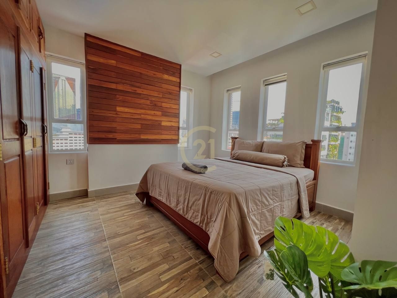 photo_6_2025-04-01_11-35-36 Stylish Studio Serviced Apartment for Rent | Bassac Lane