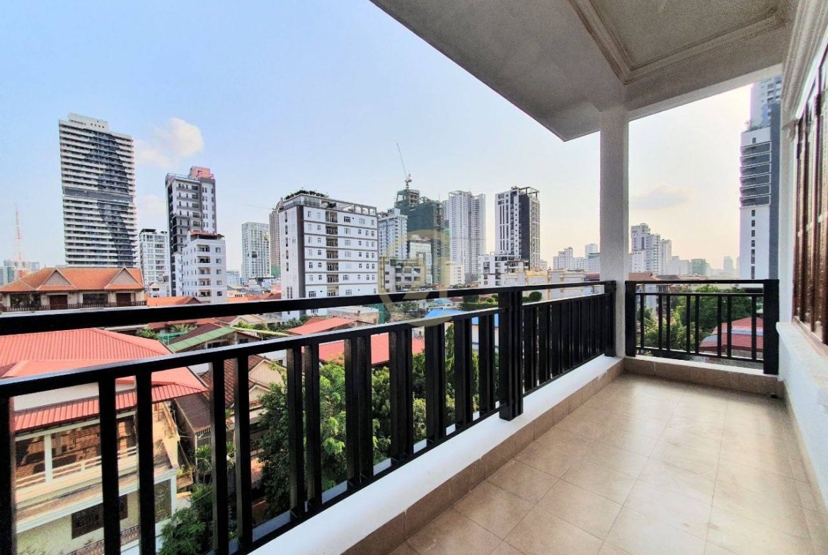 Beautiful 1-BR Serviced Apartment In BKK1