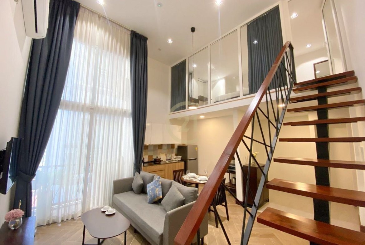 Modern Duplex 1BR with Pool & Rooftop Garden