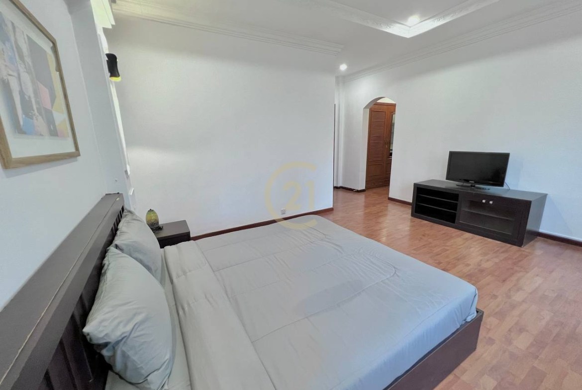Fully Furnished 2-BR Serviced Apartment In BKK1