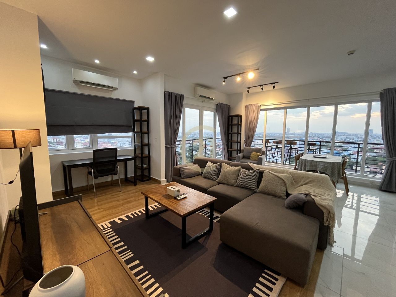 Luxury Two bedroom For Rent At TTP
