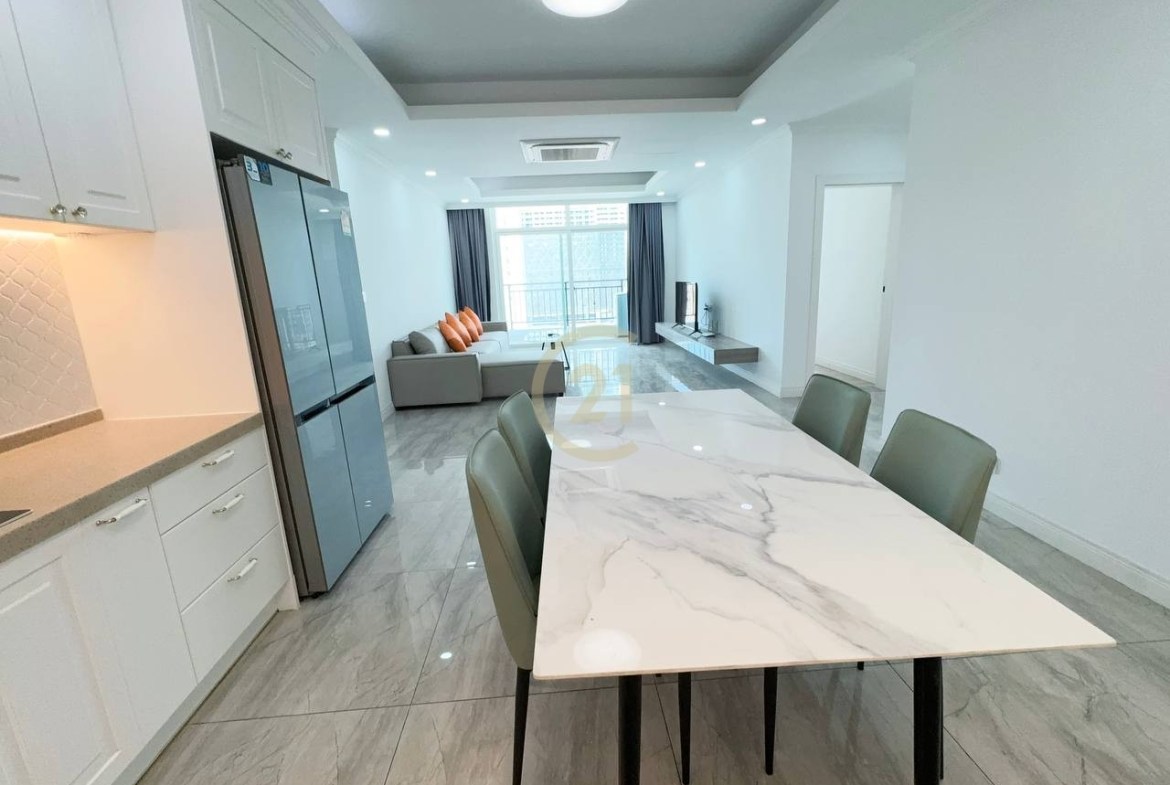 Spacious 3-BR Apartment with Full Facilities for Rent in BKK1