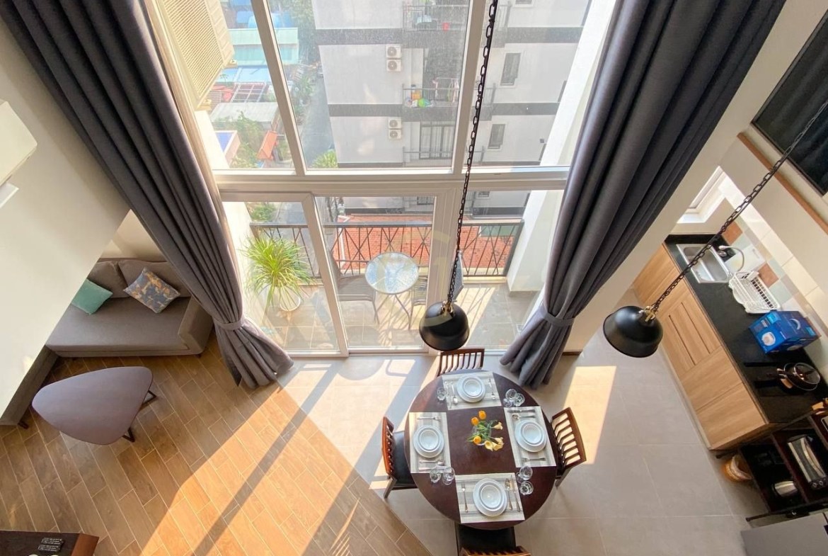Stylish 2BR Duplex Apartment In Toul Tompung
