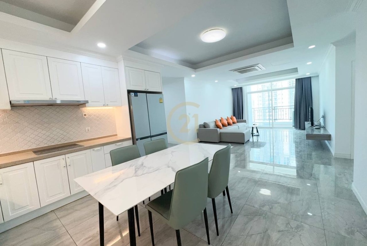 Spacious 3-BR Apartment with Full Facilities for Rent in BKK1