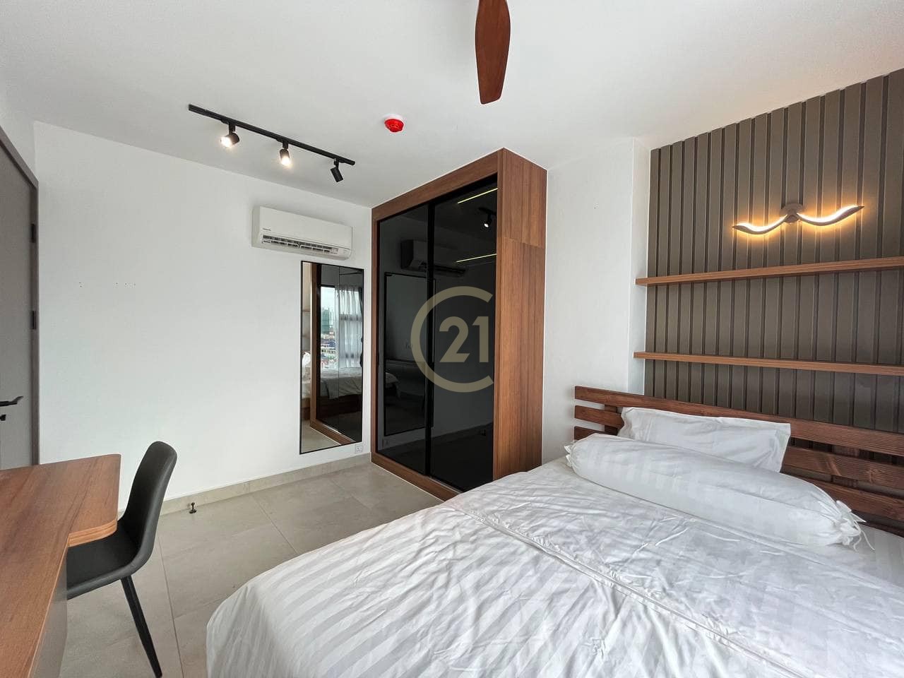 WESTERN TWO BEDROOM FOR RENT