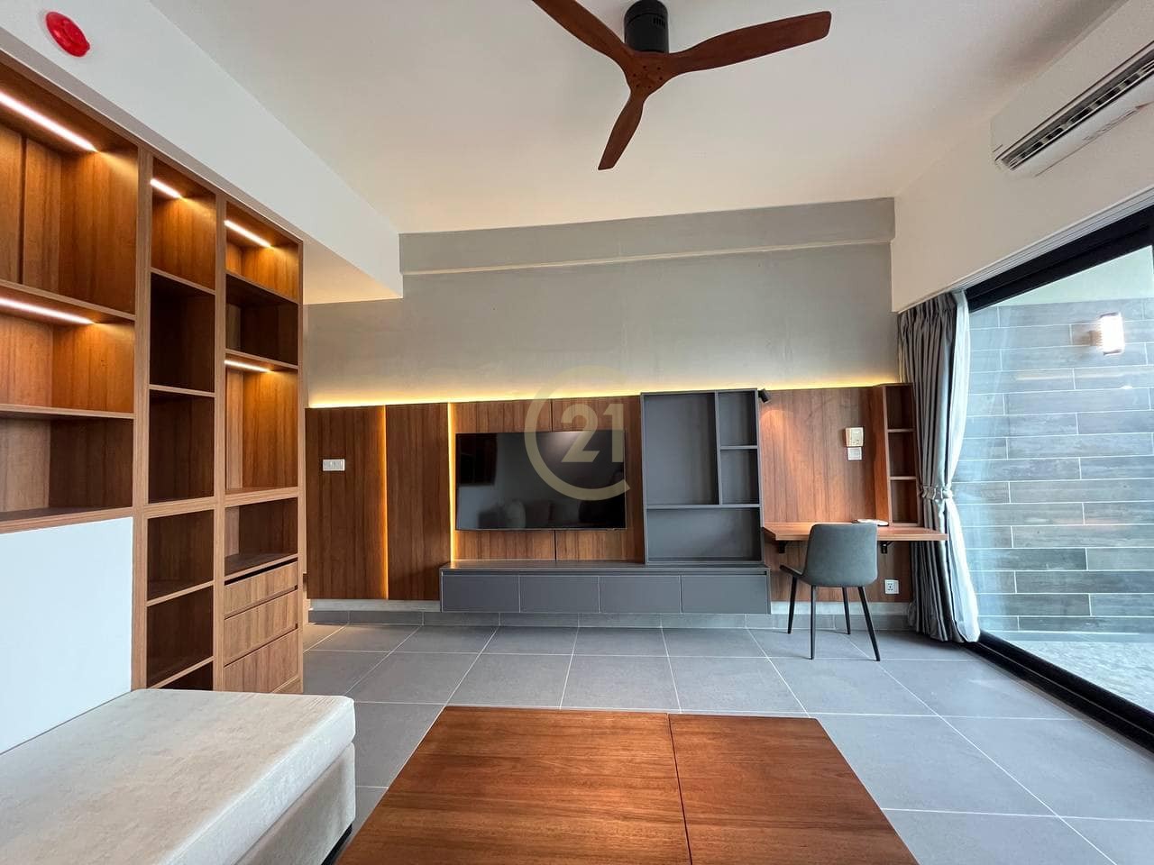 WESTERN TWO BEDROOM FOR RENT