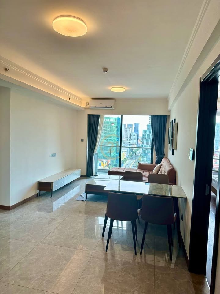 SPECIOUS THREE BEDROOM FOR RENT