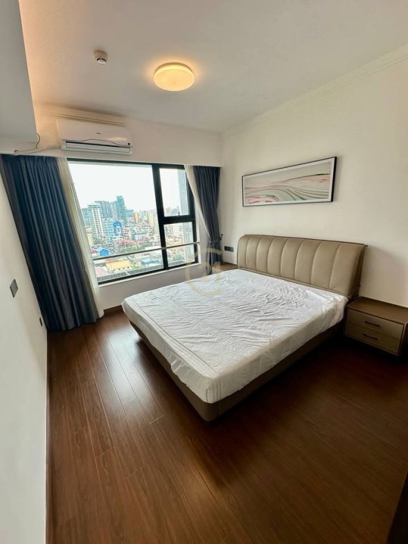 SPECIOUS THREE BEDROOM FOR RENT