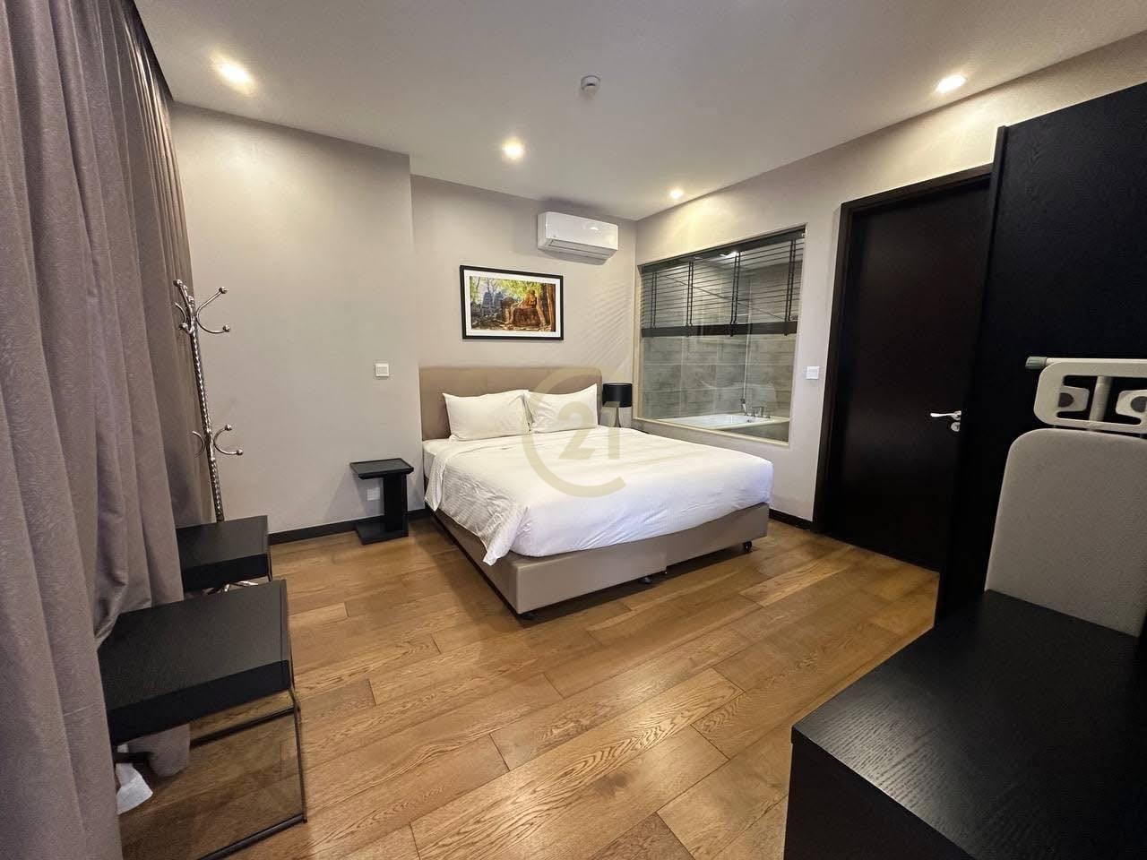 WESTERN ONE BEDROOM FOR RENT