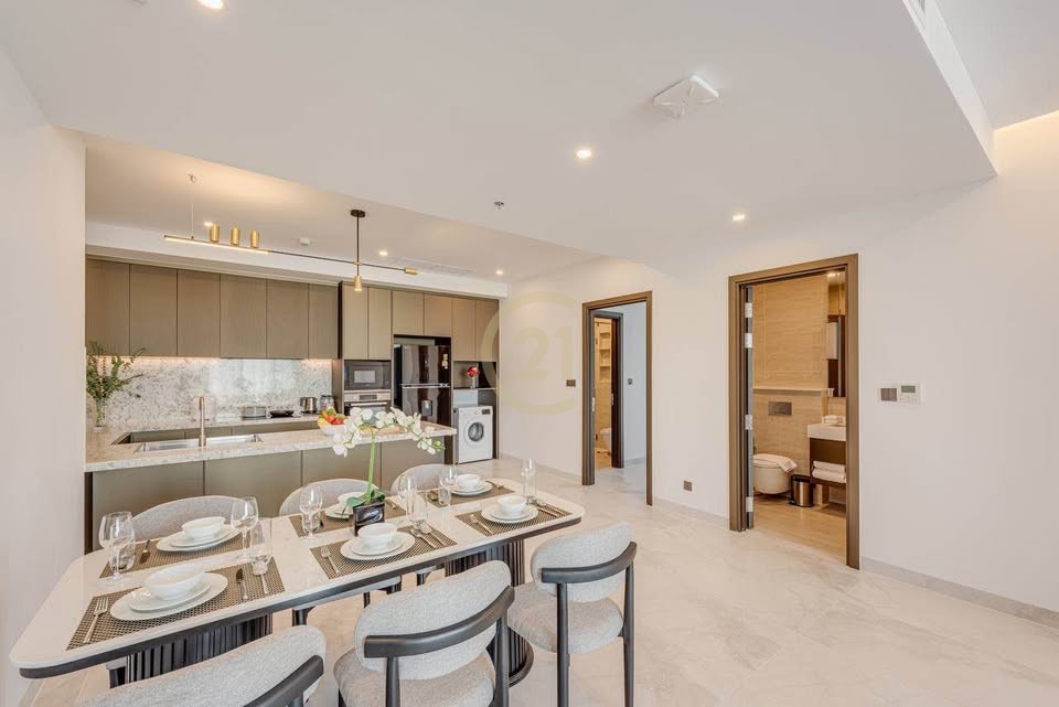 LUXURIOUS THREE BEDROOM FOR RENT